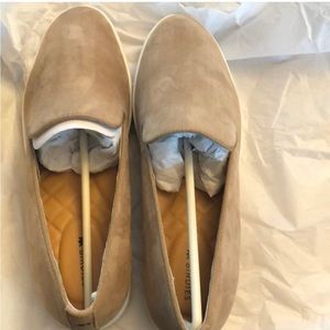 Birdies “The Swift” in shell. Size 8.5. Brand new